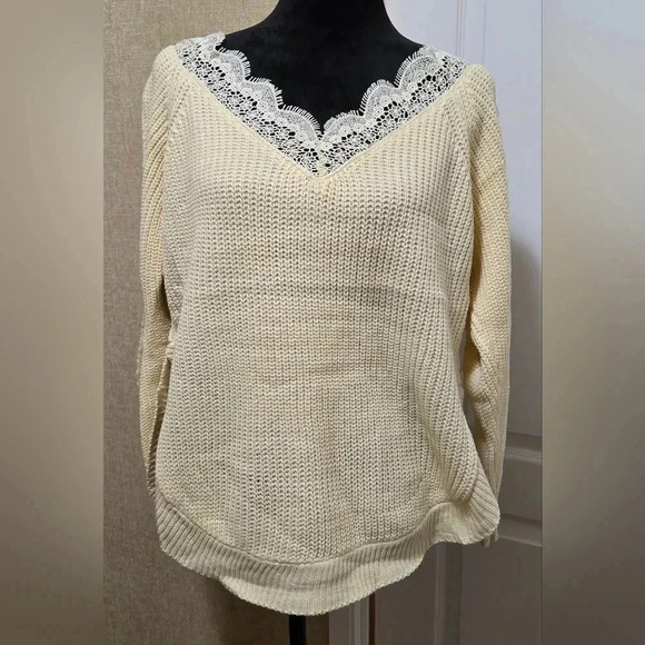 Sweater, soft material #270-274 - Picture 9 of 14